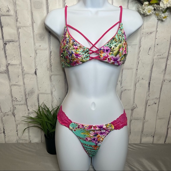 Beach Bunny Lady Lace Pink tropical bikini set - Picture 1 of 7